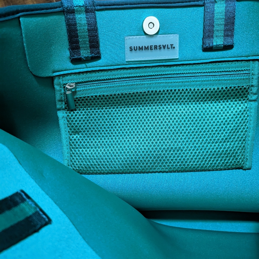 The Perfect Beach Tote - Picture 2 of 5